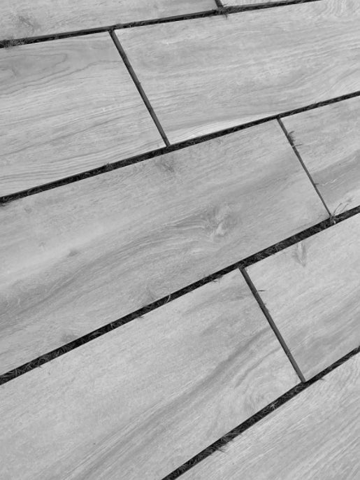 Light Grey Wood Effect Outdoor Porcelain Paving Slabs – 1200x300mm – 20mm