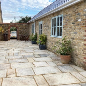 Fossil Mint Indian Sandstone Paving Slabs – Patio Pack – 22mm Calibrated